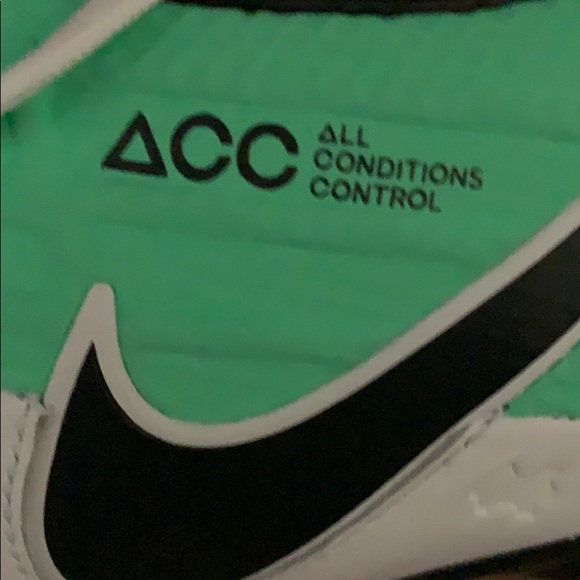 Nike Tiempo Legend VI SG-Pro AC Soccer Cleats - Picture 8 of 8